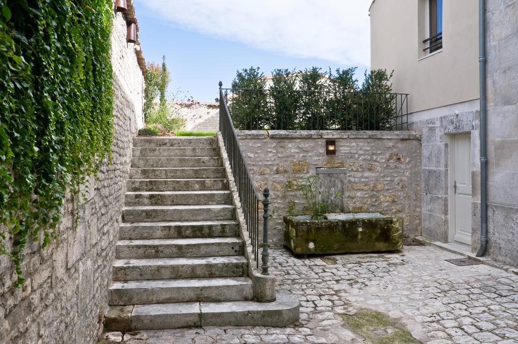 Hotel Ligaro Jarnac Bagian luar foto